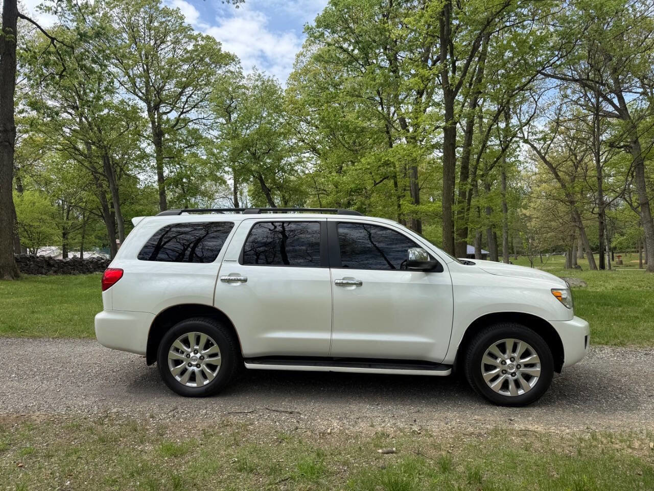 Used 2012 Toyota Sequoia Platinum AWD/4WD image 9