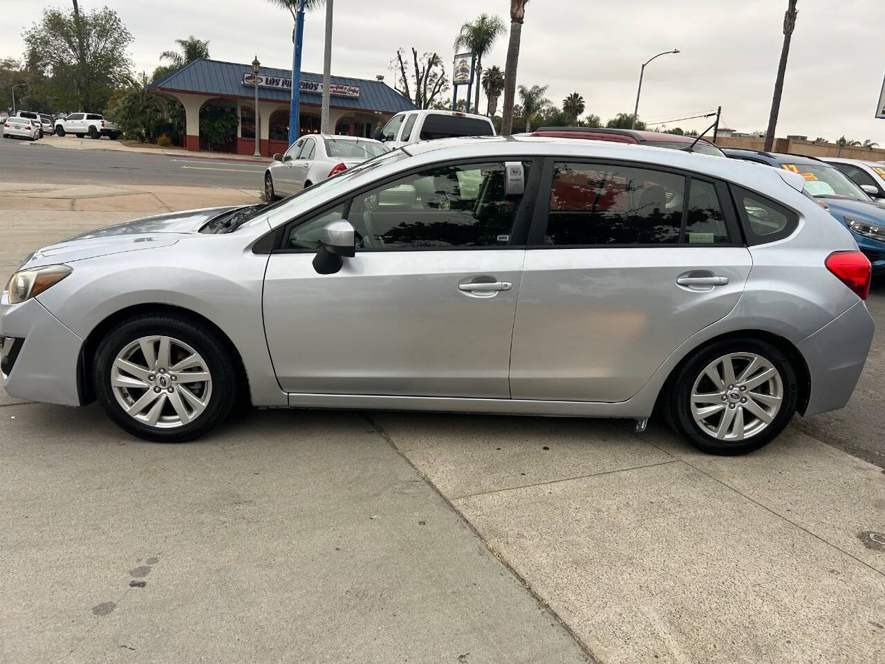 Used 2015 Subaru Impreza 2.0i Premium AWD/4WD image 9