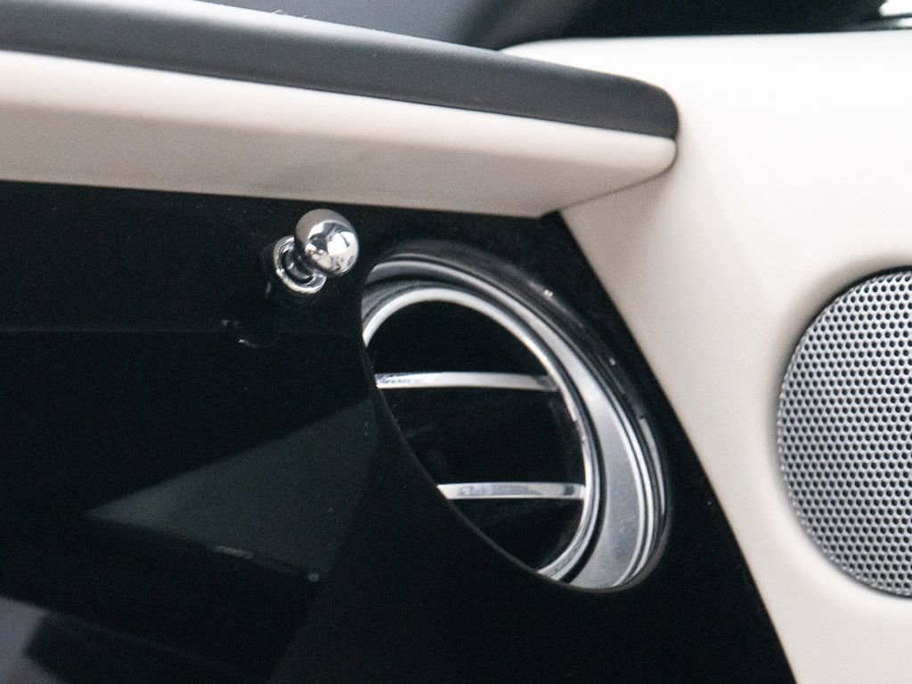 Certified 2018 Rolls-Royce Dawn RWD image 48