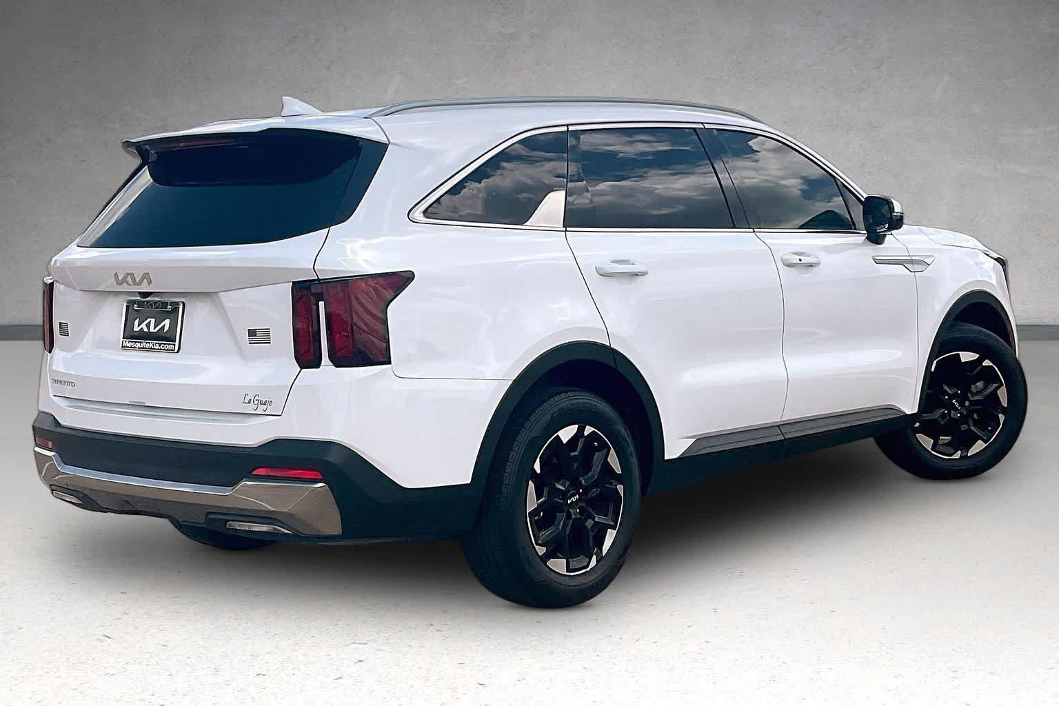 Certified 2025 Kia Sorento S FWD image 20