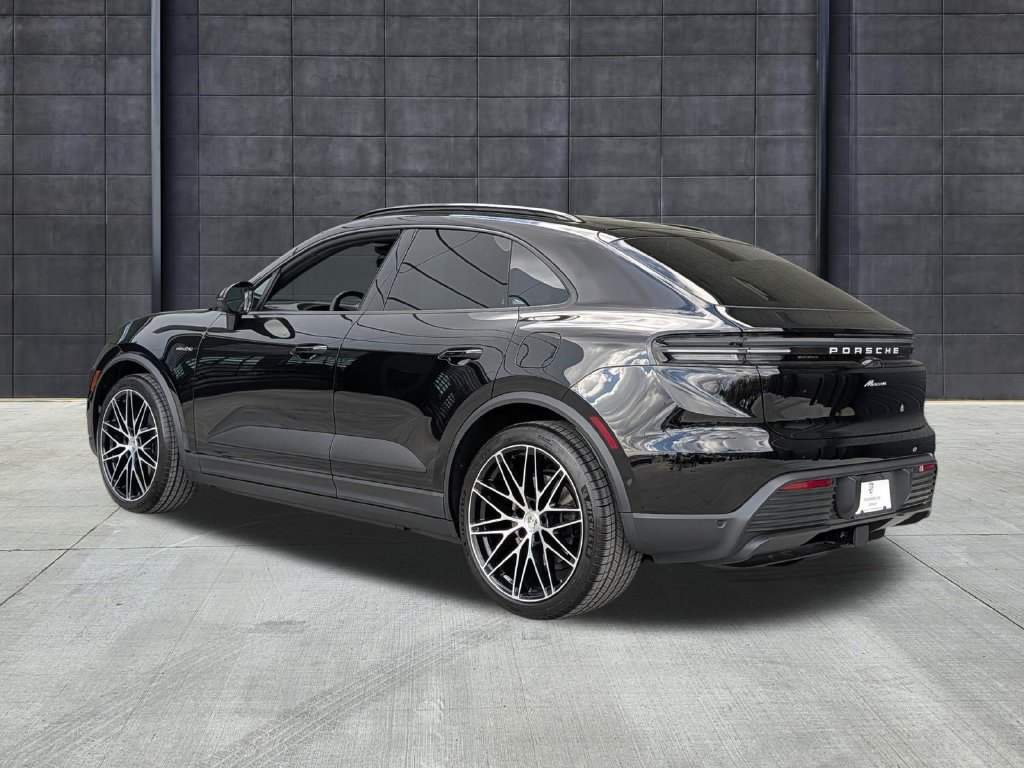 New 2026 Porsche Macan Electric RWD image 3