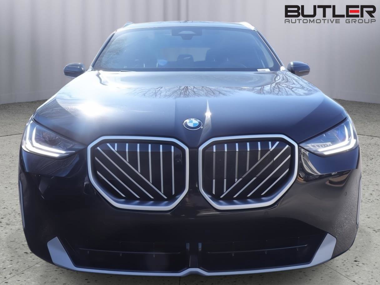 Used 2025 BMW X3 xDrive30i image 2