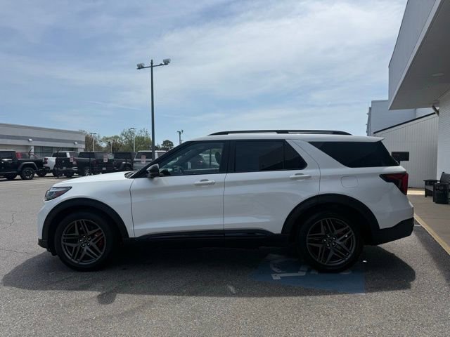 Used 2025 Ford Explorer ST w/ Sun And Sound Package image 11