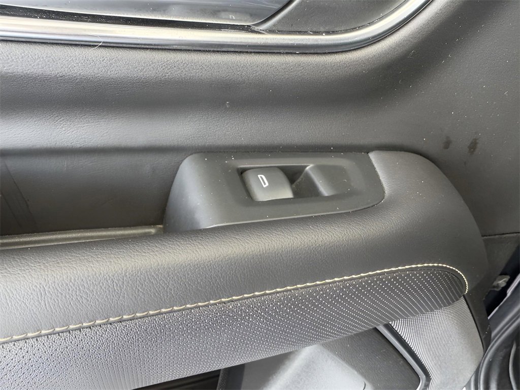 Used 2021 GMC Yukon SLT image 18