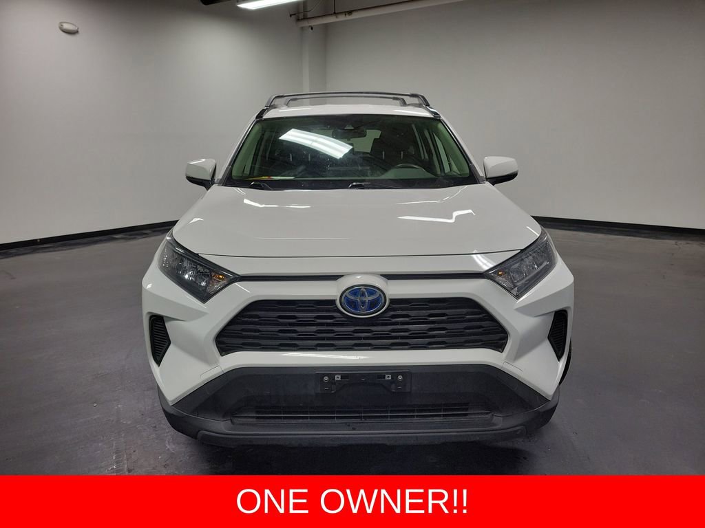 Used 2020 Toyota RAV4 LE image 2