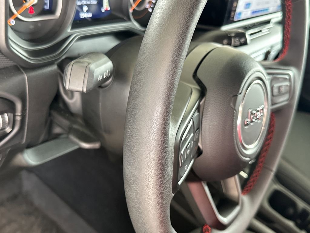 Used 2024 Jeep Wrangler Unlimited Rubicon w/ Safety Group image 20