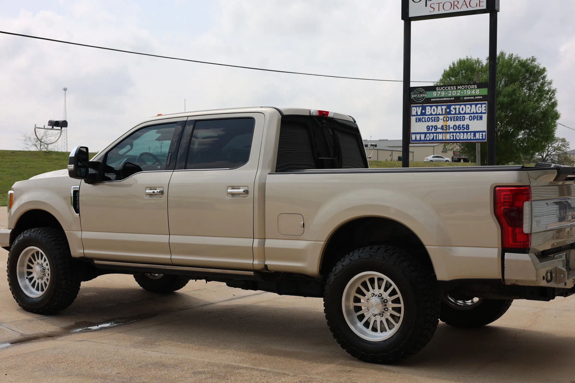 Used 2017 Ford F250 King Ranch w/ King Ranch Ultimate Package image 6