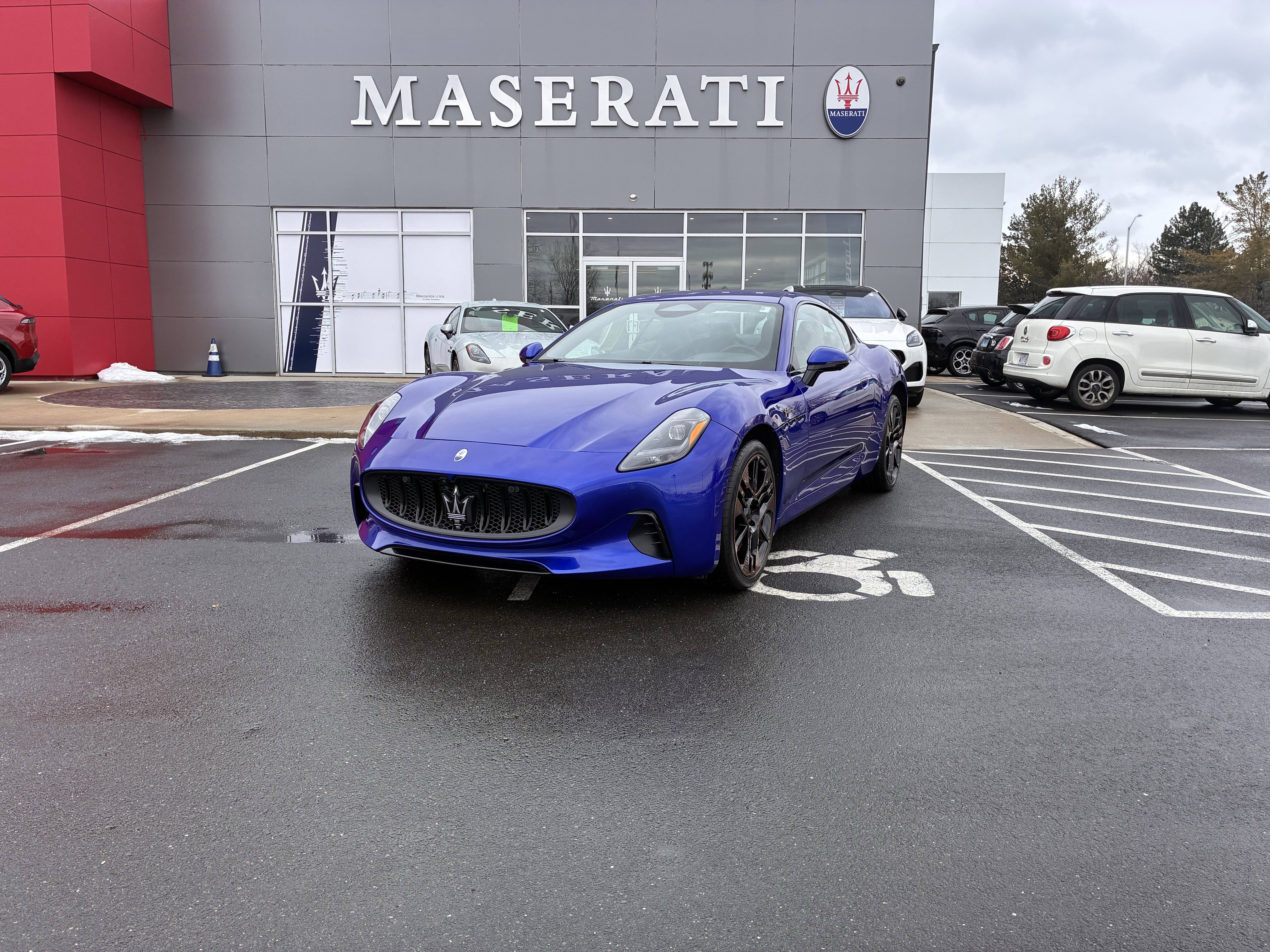 Used 2025 Maserati GranTurismo Folgore image 1