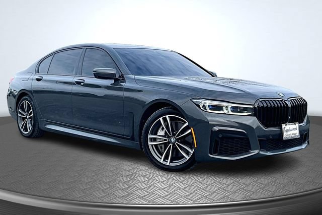 Used 2020 BMW 750i xDrive w/ Executive Package AWD/4WD image 3