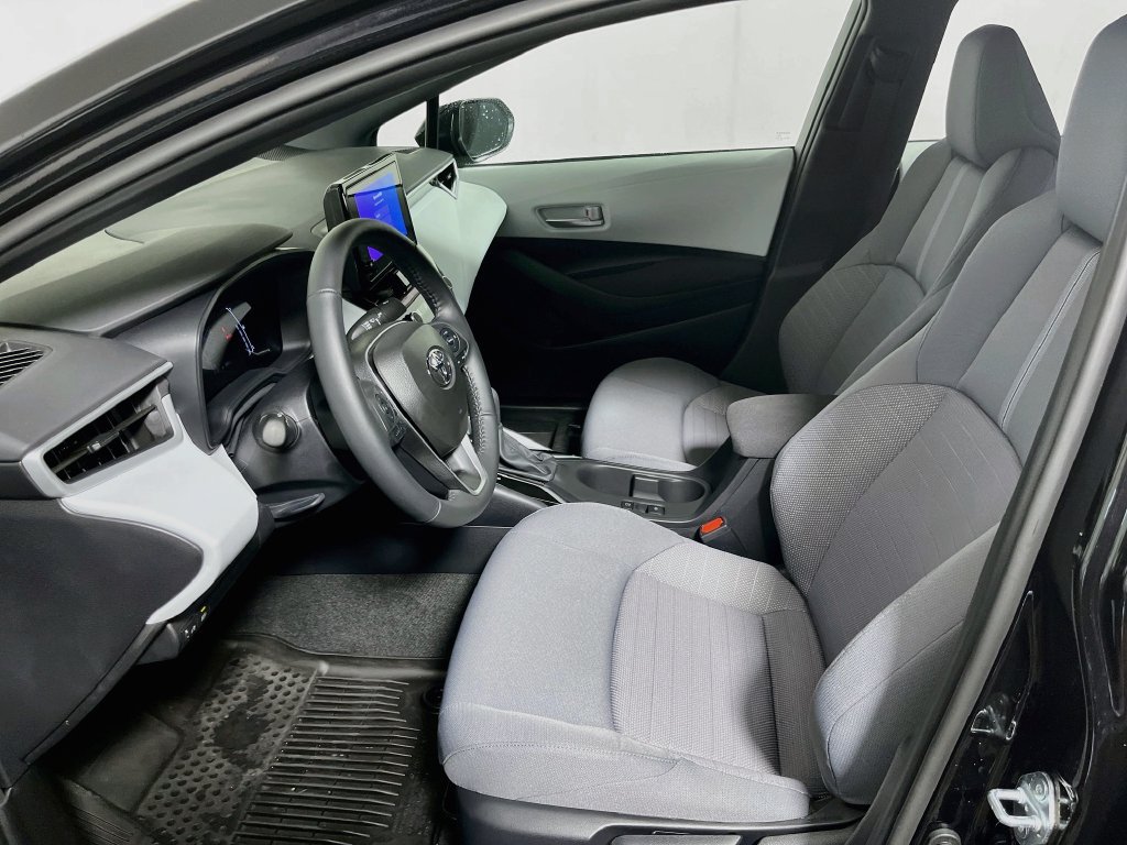 Used 2026 Toyota Corolla SE FWD image 12