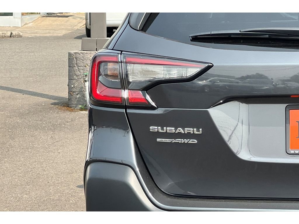 Used 2024 Subaru Outback Premium image 28