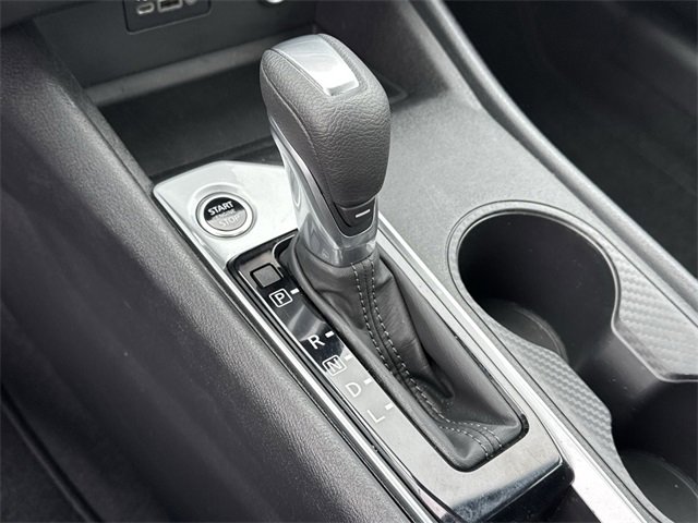 Used 2025 Nissan Altima 2.5 SV image 13