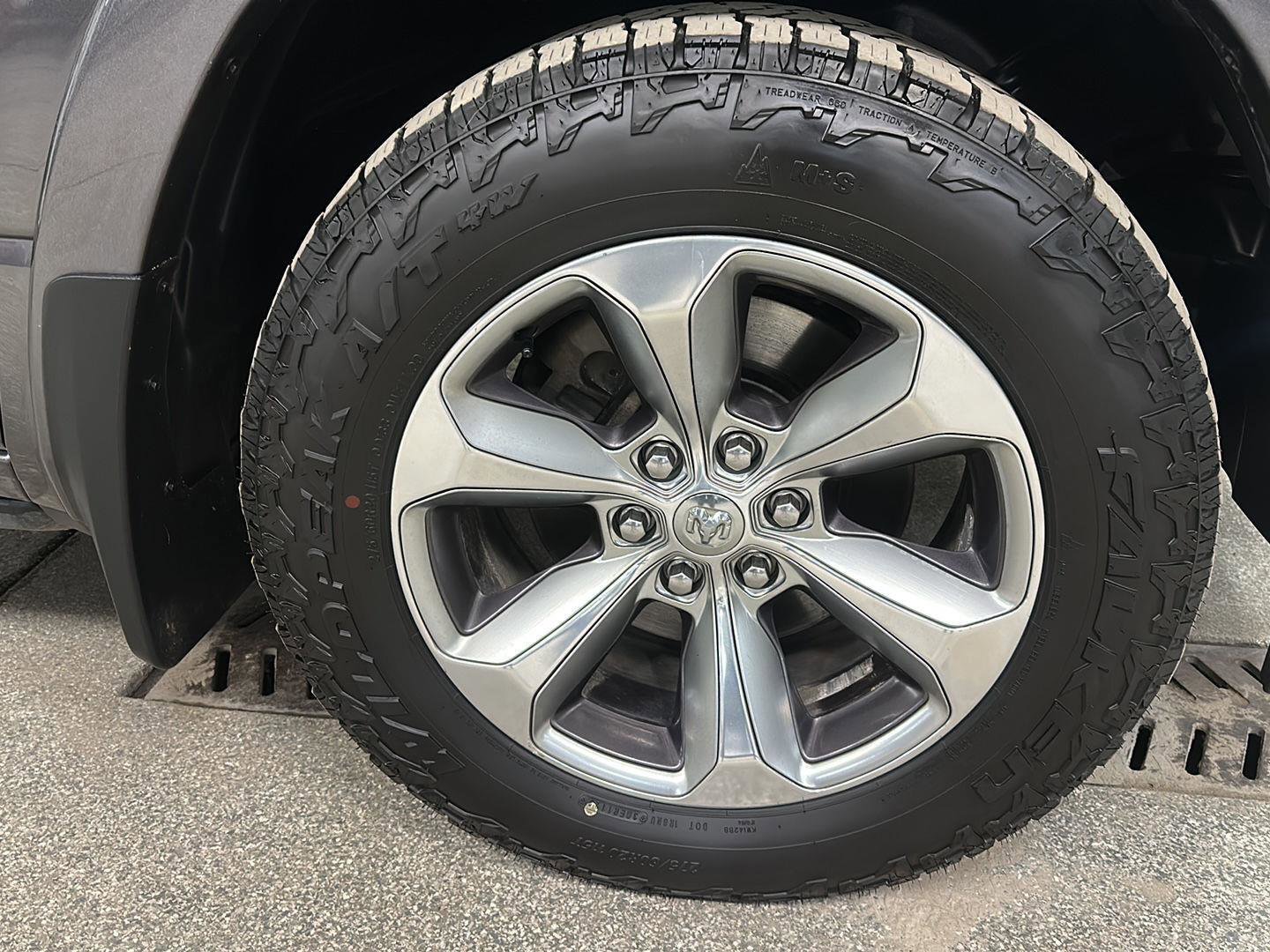 Used 2019 RAM 1500 Limited image 12