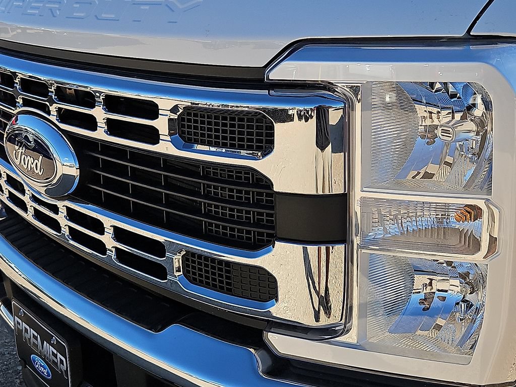 New 2026 Ford F350 XL w/ XL Chrome Package AWD/4WD image 14