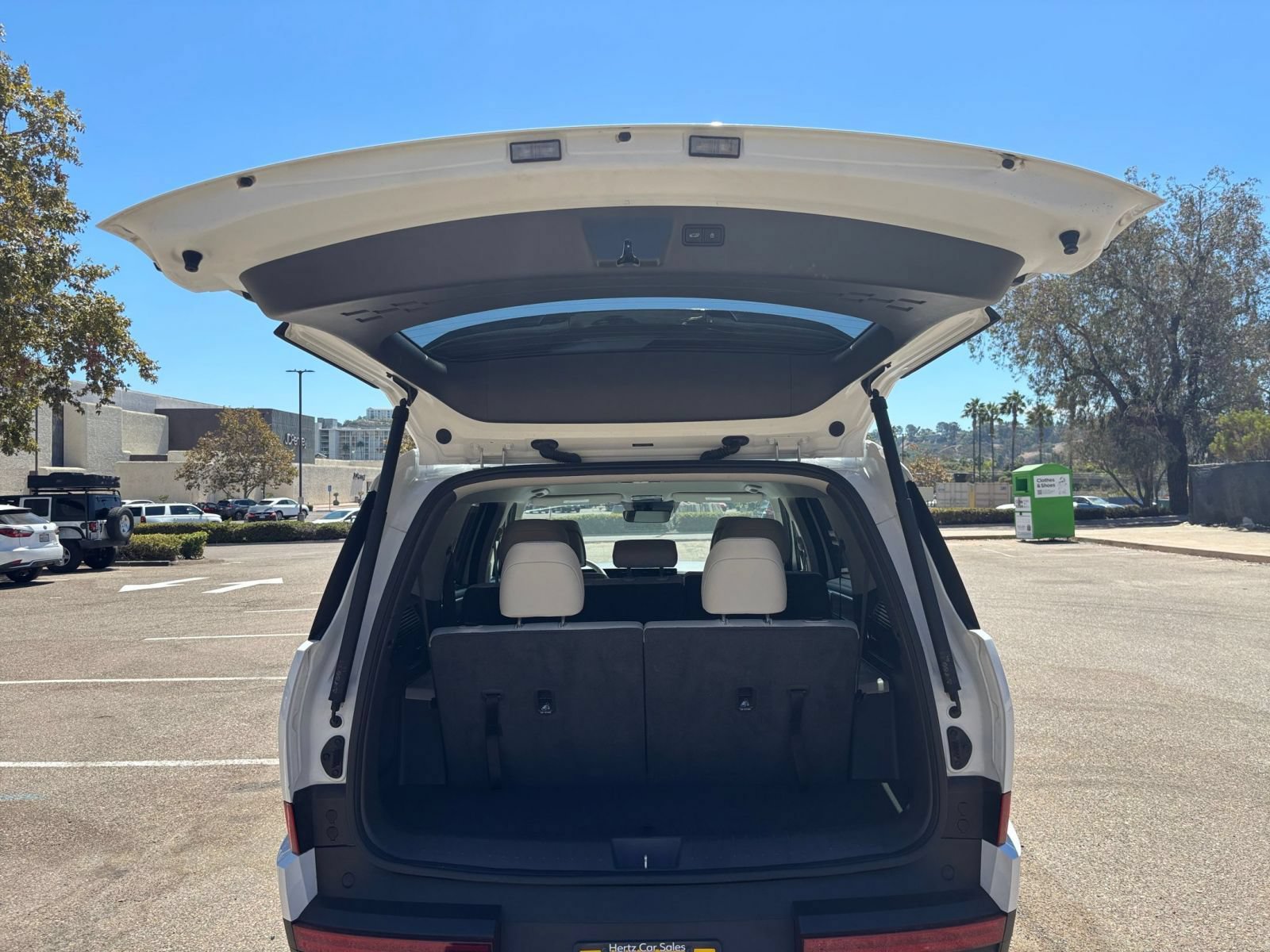 Used 2025 Hyundai Santa Fe SEL FWD image 33