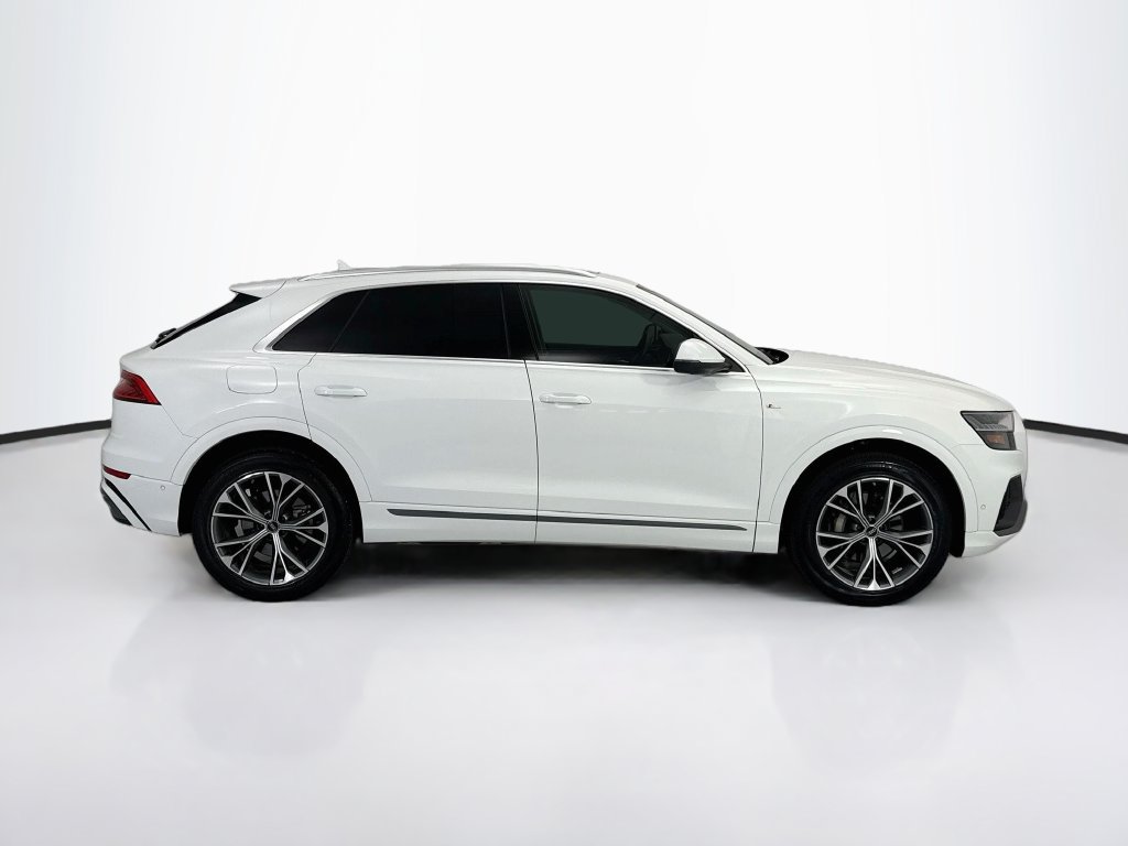 Used 2023 Audi Q8 Premium Plus w/ Premium Plus Package AWD/4WD image 4