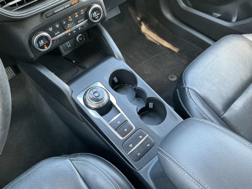 Used 2020 Ford Escape Titanium AWD/4WD image 27