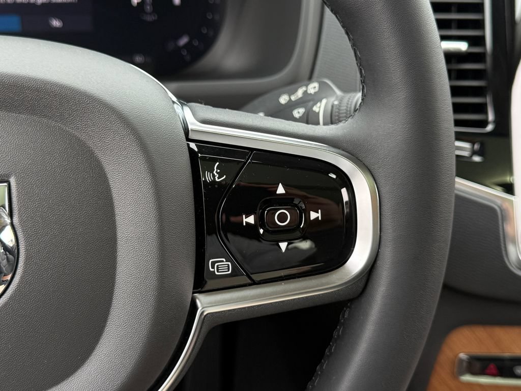 Certified 2023 Volvo XC90 B6 Plus w/ Protection Package Premier AWD/4WD image 43