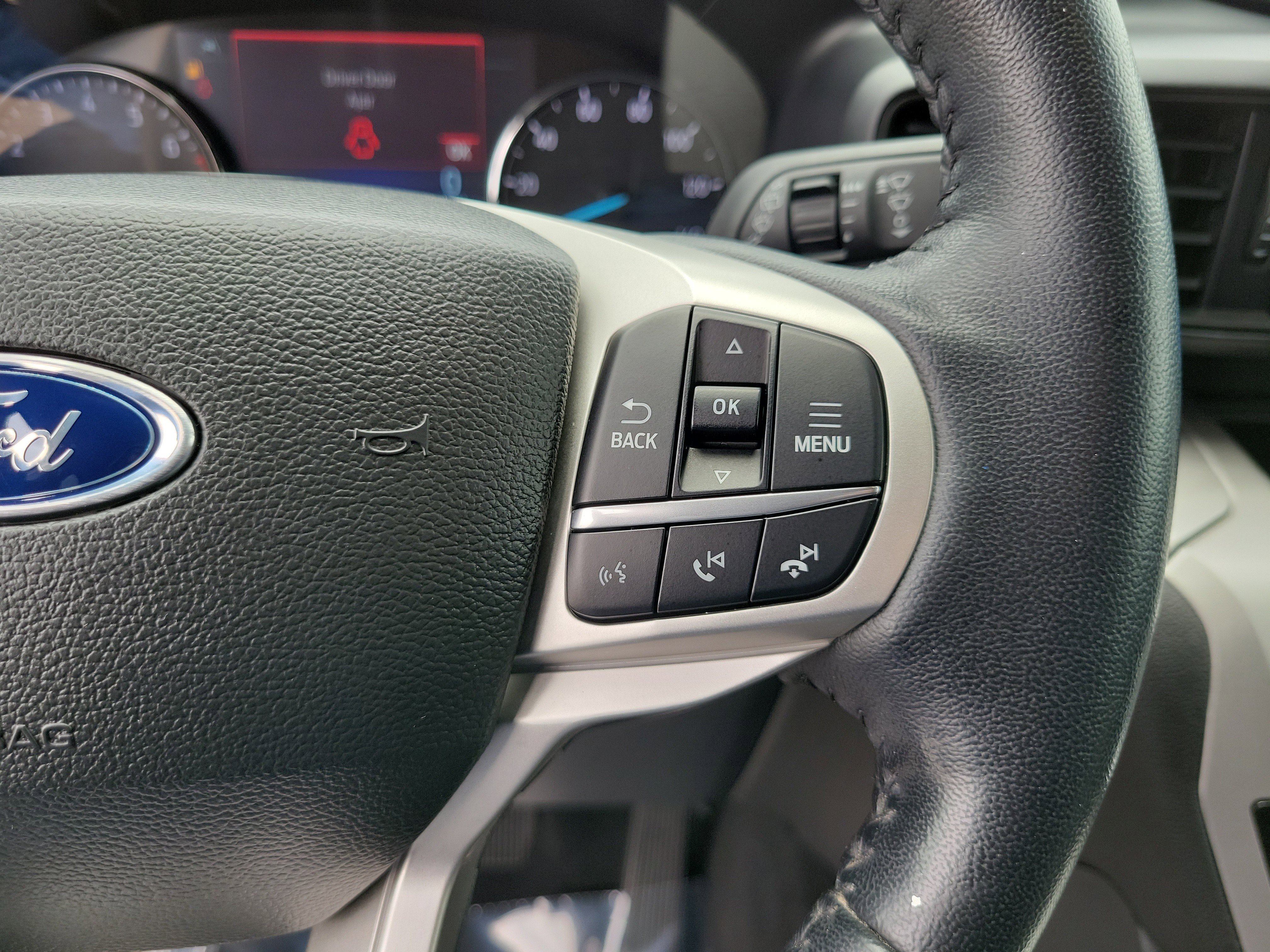 Used 2023 Ford Explorer XLT RWD image 23
