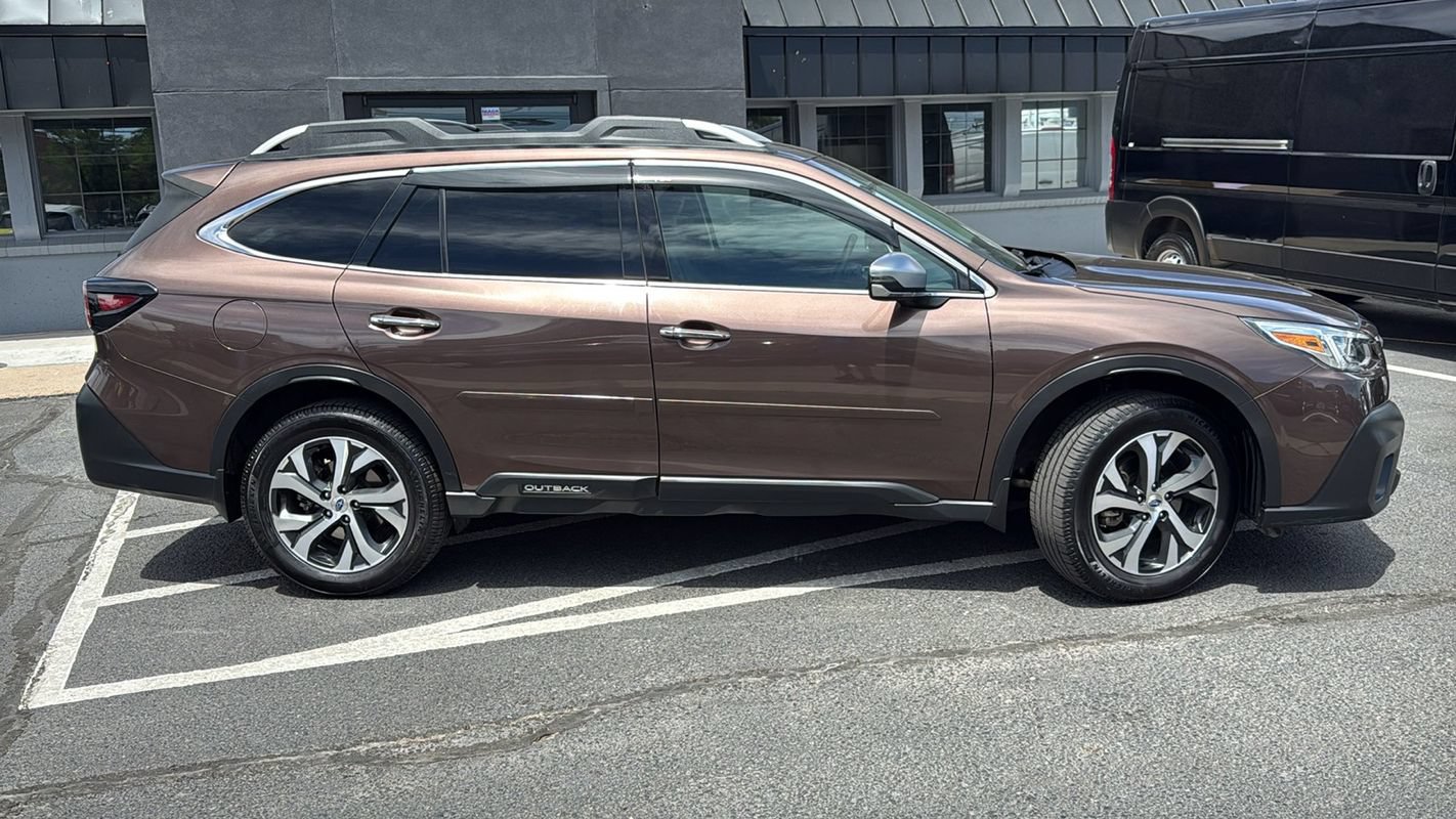 Used 2020 Subaru Outback Touring XT AWD/4WD image 2