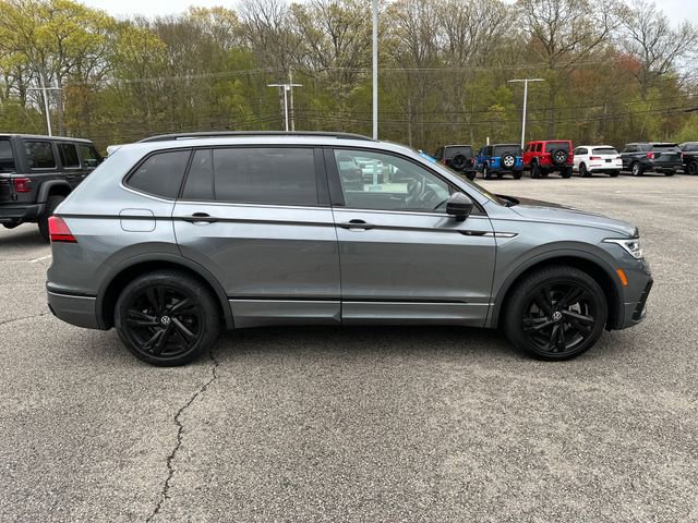 Certified 2023 Volkswagen Tiguan SE R-Line AWD/4WD image 10