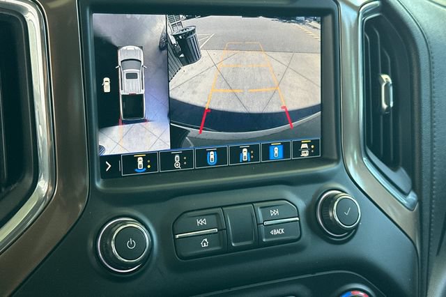 Used 2020 Chevrolet Silverado 1500 High Country w/ Technology Package AWD/4WD image 19