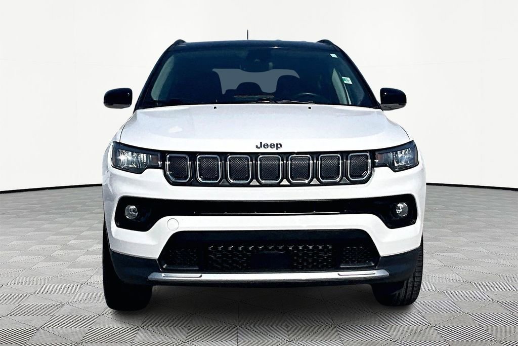 Used 2022 Jeep Compass Limited image 3