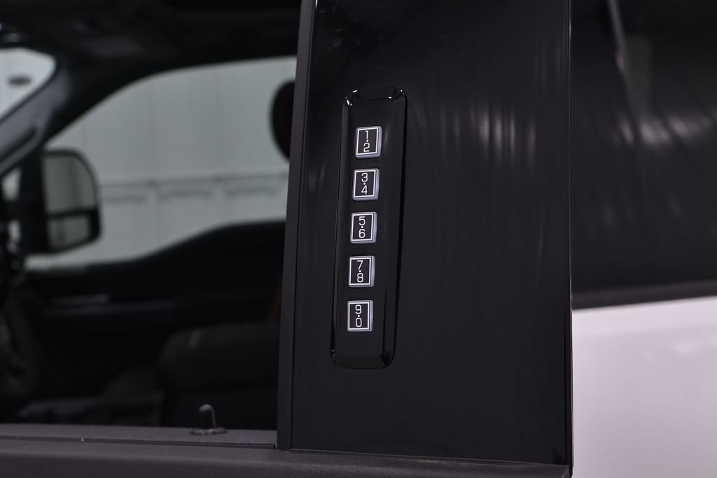 New 2026 Ford F250 Lariat w/ Black Appearance Package AWD/4WD image 41