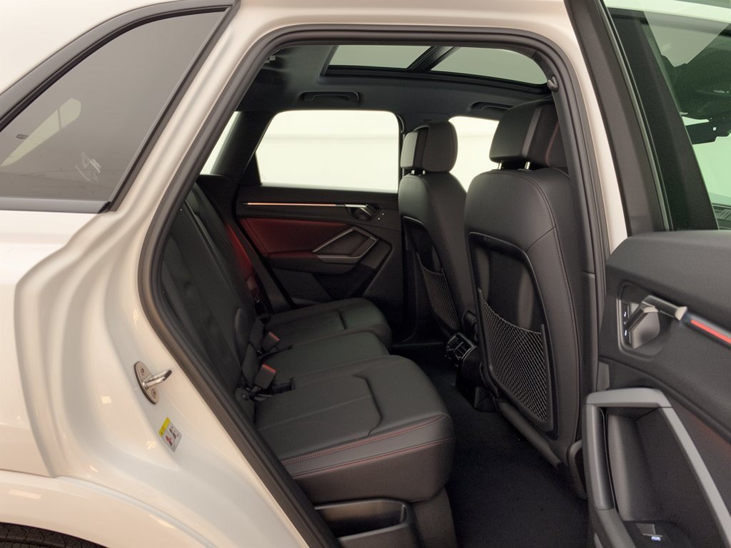 Certified 2025 Audi Q3 2.0T Premium Plus w/ Premium Plus Package AWD/4WD image 29