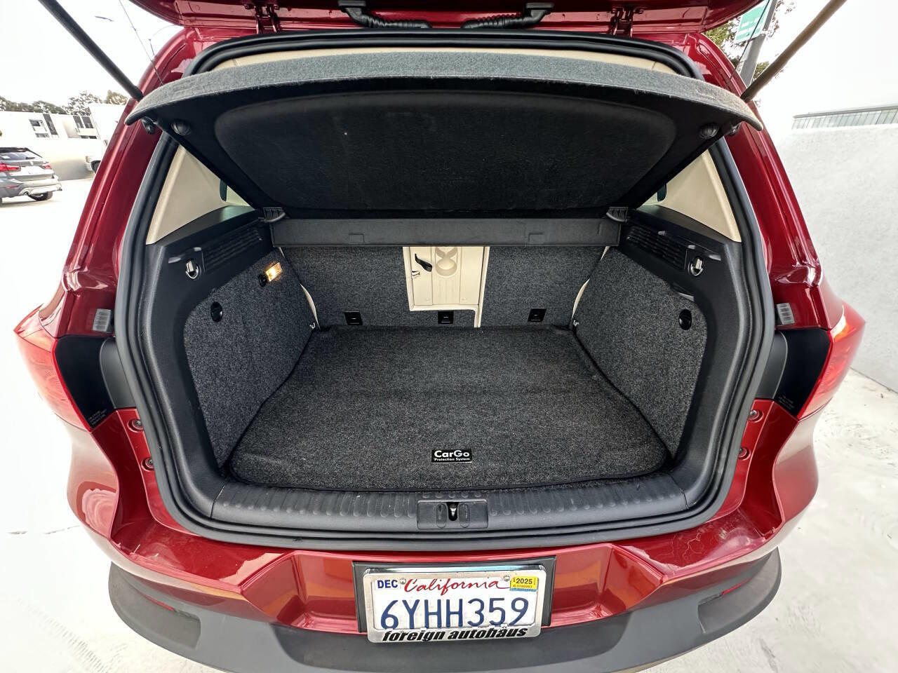 Used 2012 Volkswagen Tiguan SE image 26