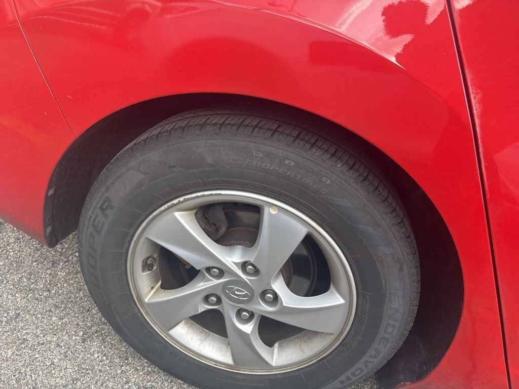 Used 2014 Hyundai Elantra SE image 15