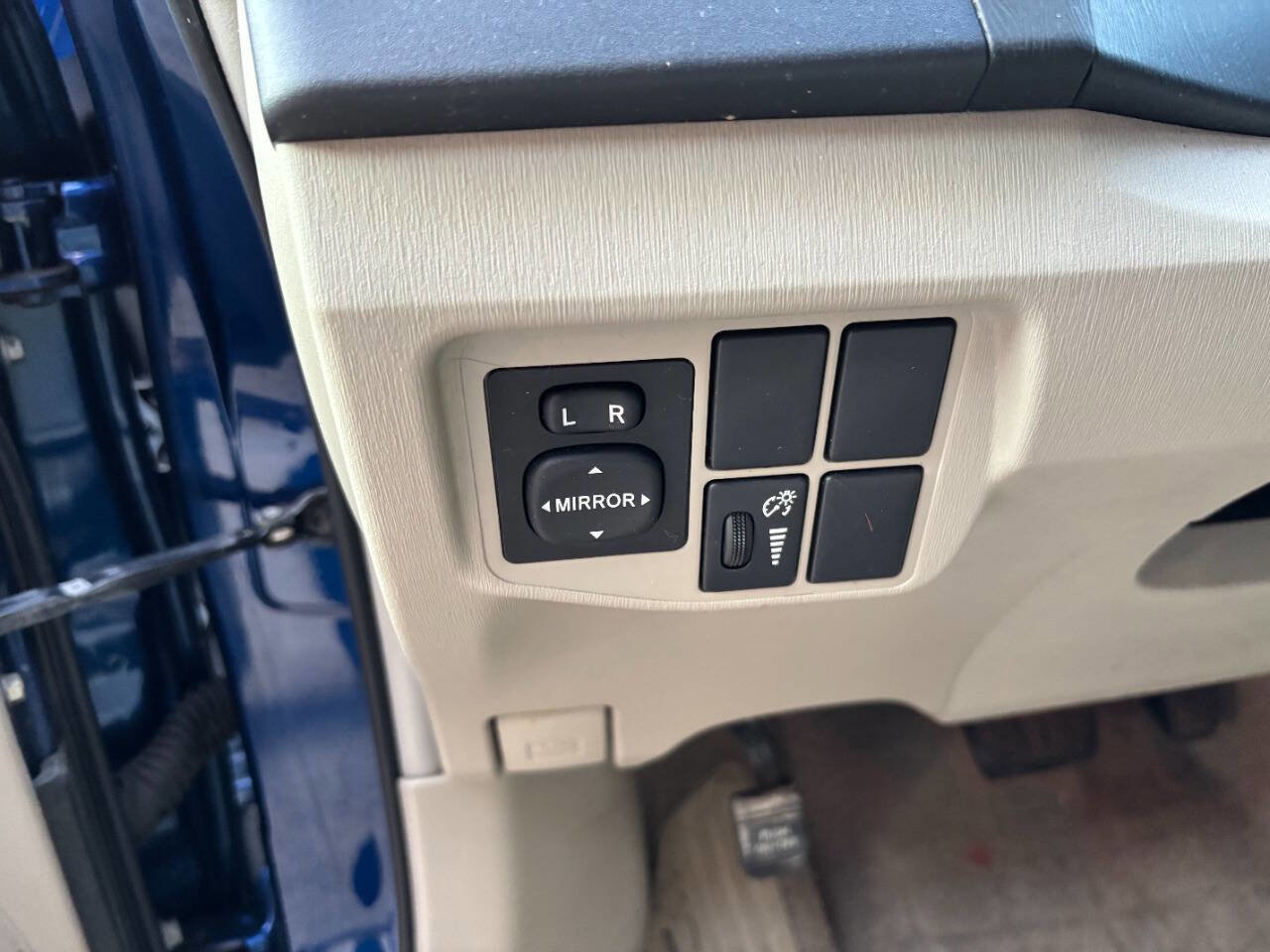 Used 2010 Toyota Prius Two image 10