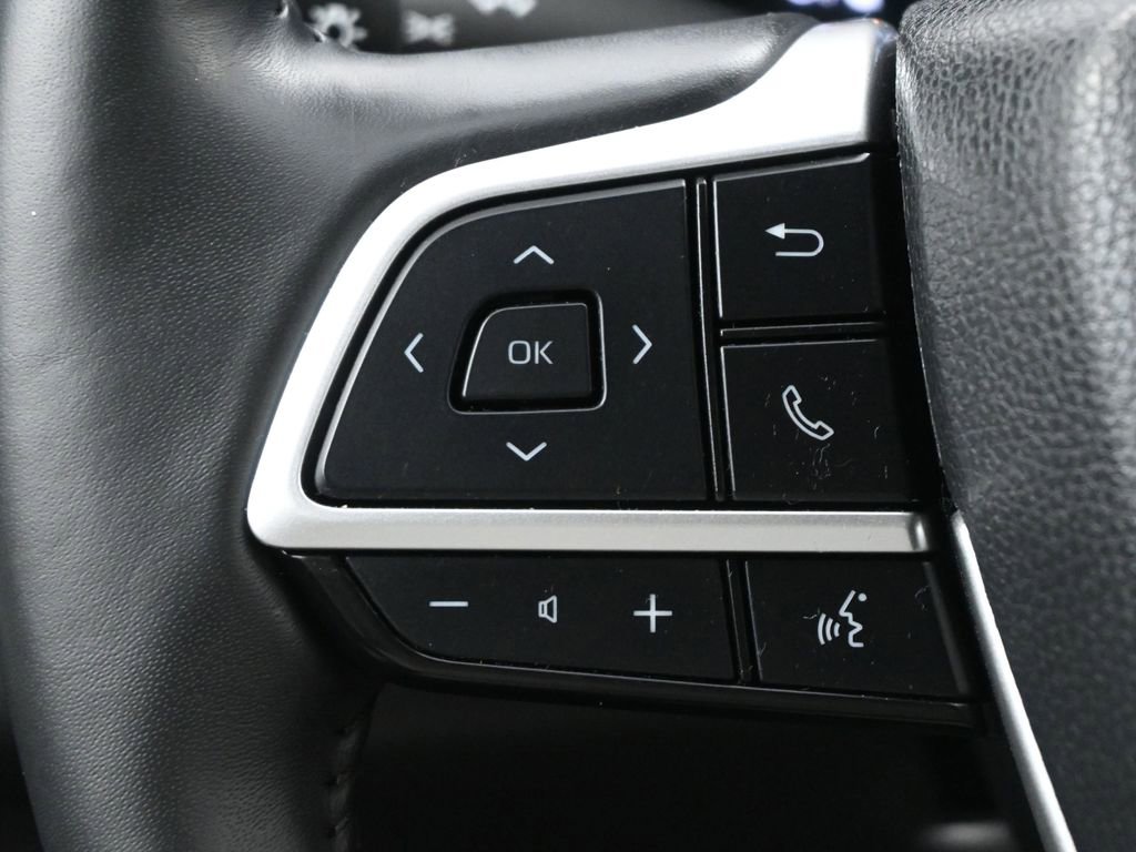 Used 2024 Toyota Grand Highlander XLE image 6