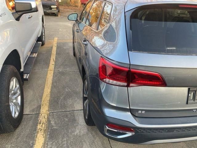 Used 2024 Volkswagen Taos SE image 30