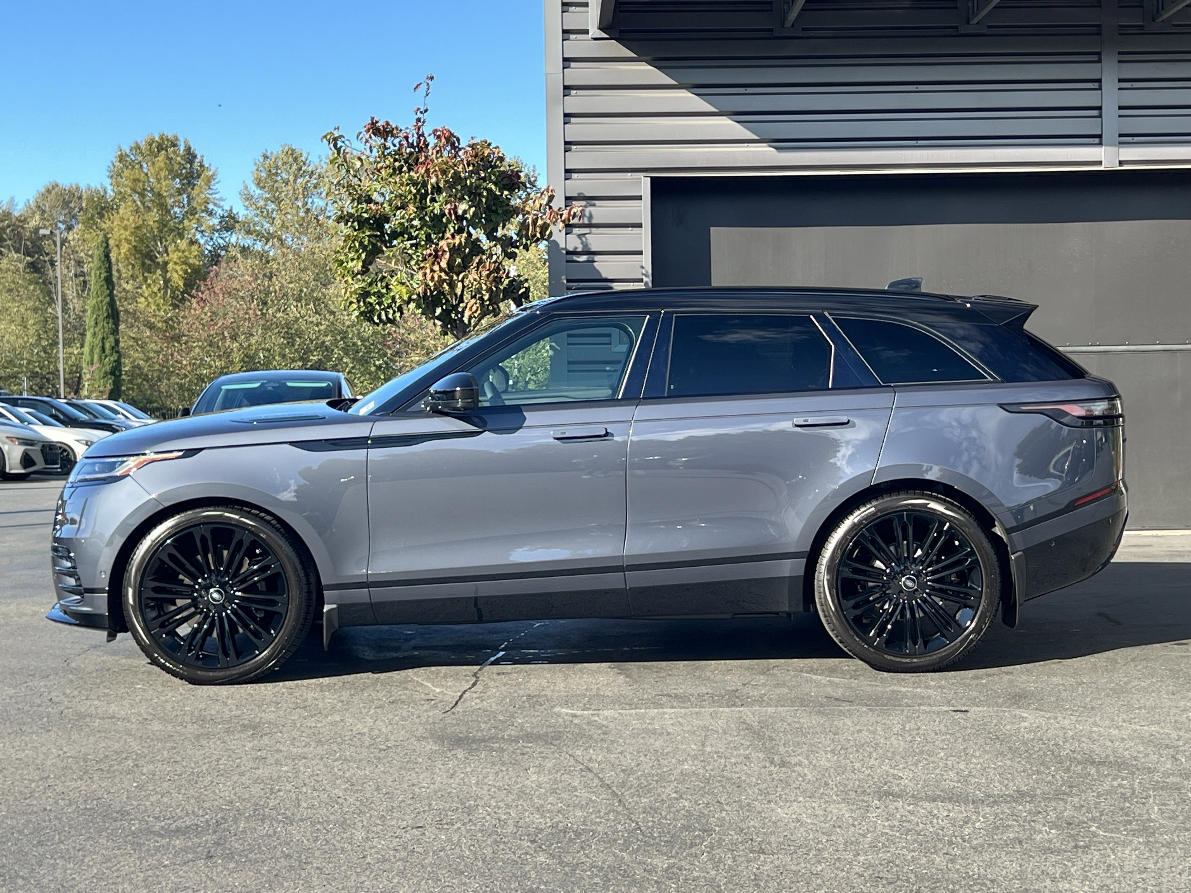 New 2026 Land Rover Range Rover Velar Dynamic SE AWD/4WD image 5