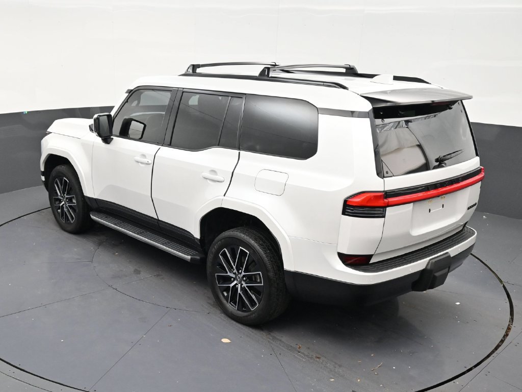 Used 2024 Lexus GX 550 w/ Cold Area Package AWD/4WD image 14
