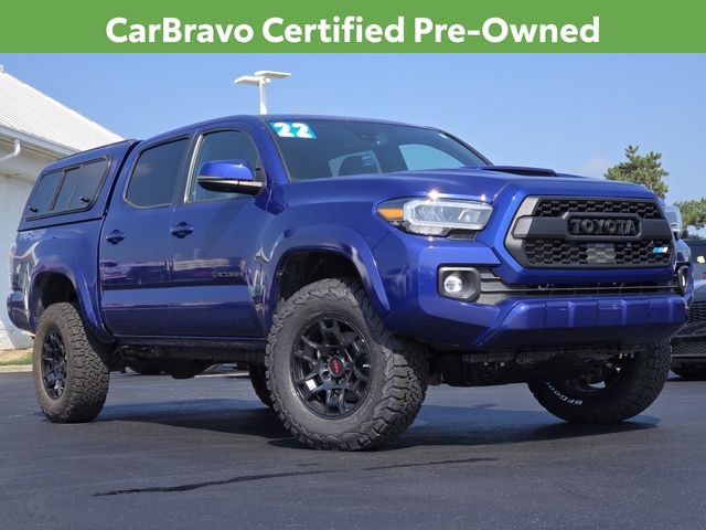 Used 2022 Toyota Tacoma TRD Sport w/ TRD Premium Sport Package AWD/4WD image 2