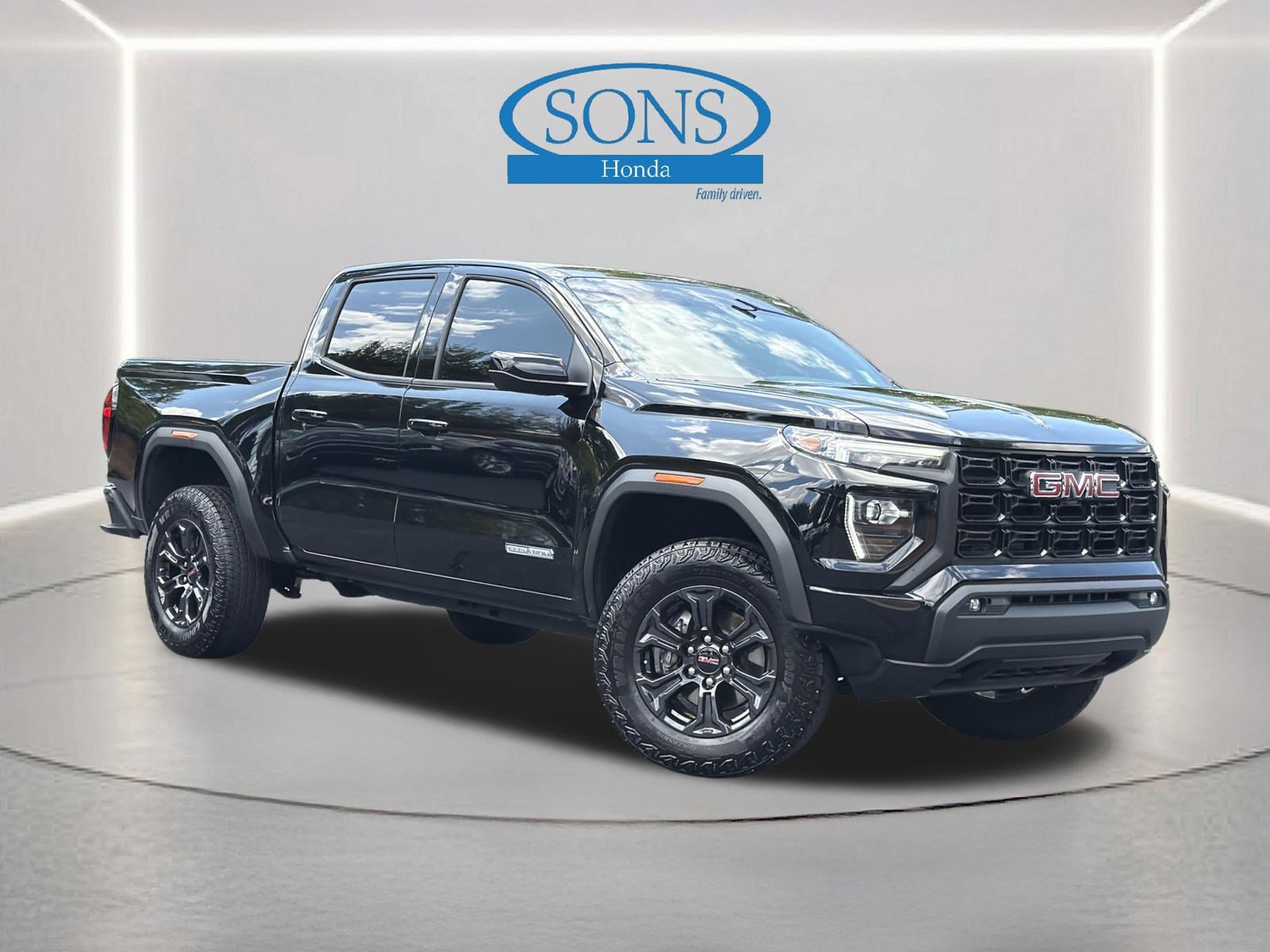 Used 2025 GMC Canyon Elevation w/ Convenience Package RWD video 1