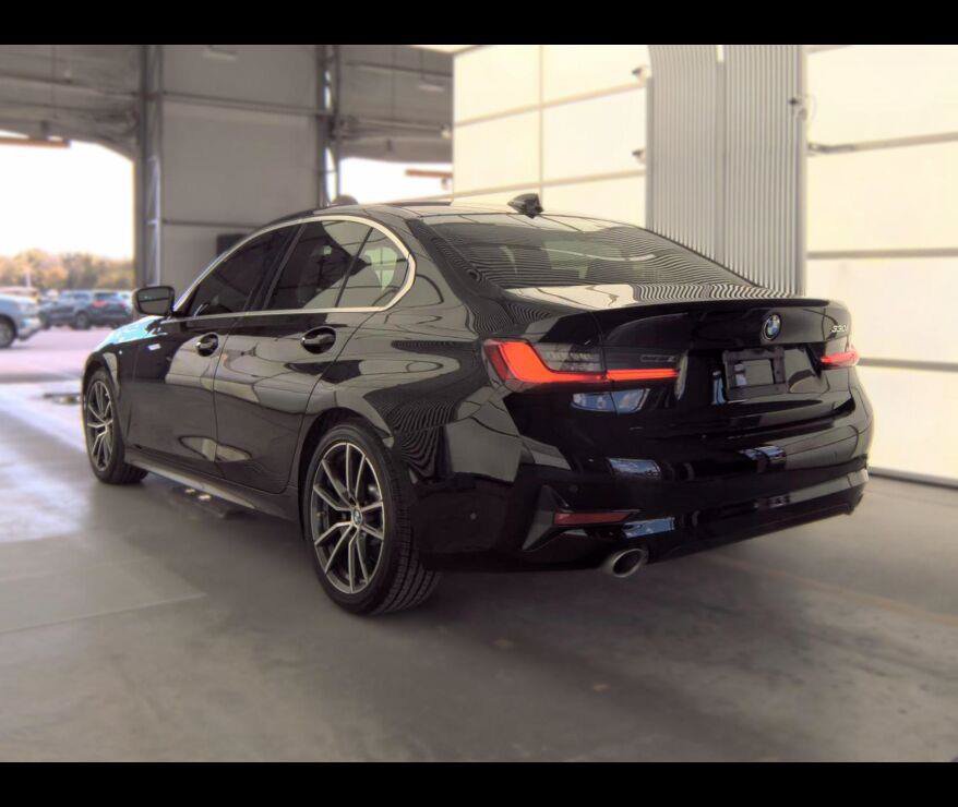 Used 2021 BMW 330i Sedan w/ Convenience Package RWD image 11