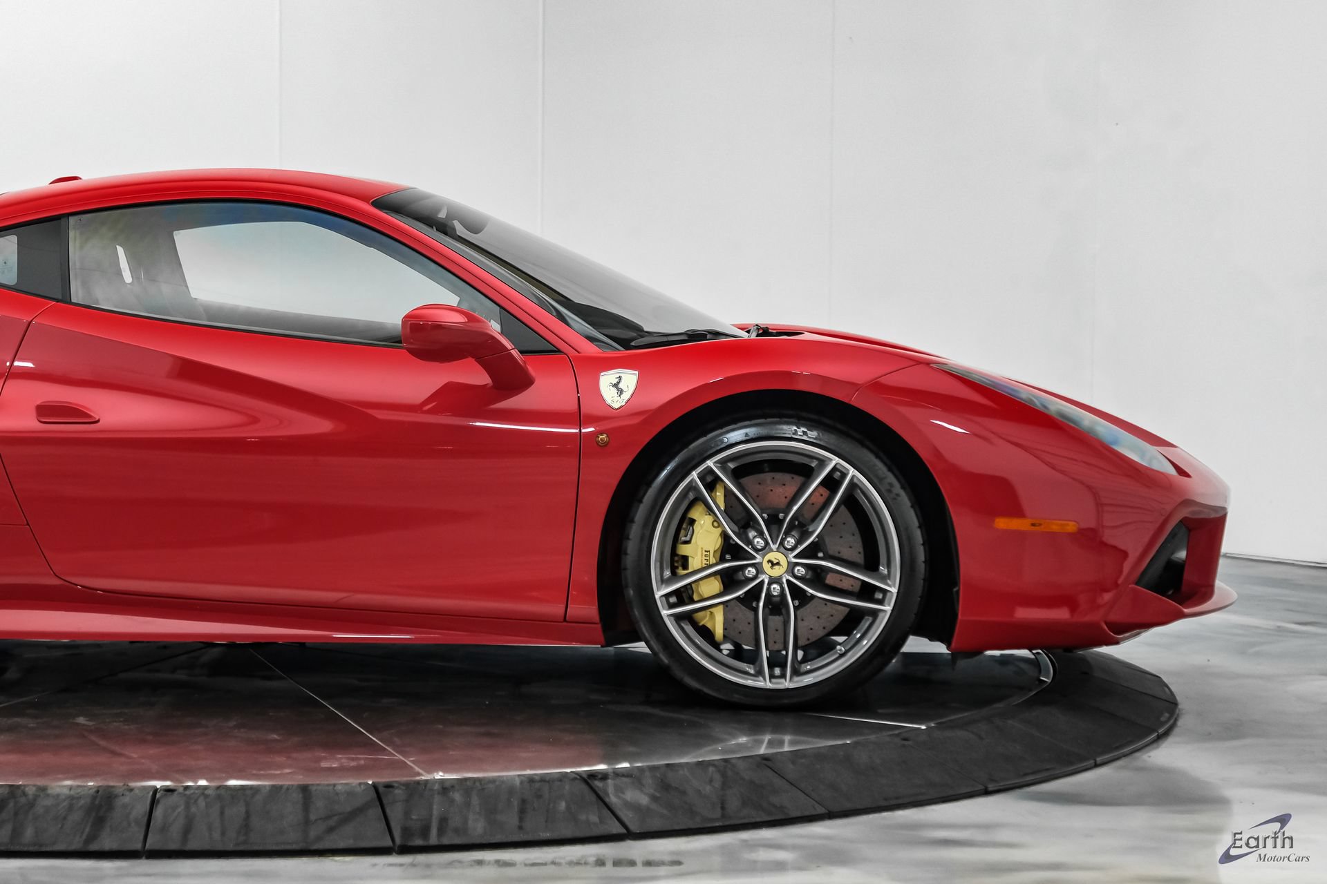 Used 2017 Ferrari 488 GTB RWD image 27