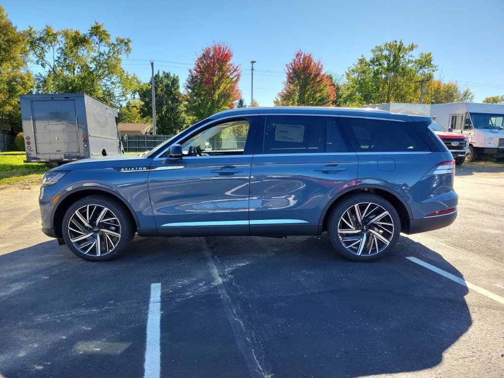 New 2027 Lincoln Aviator Reserve AWD/4WD image 7