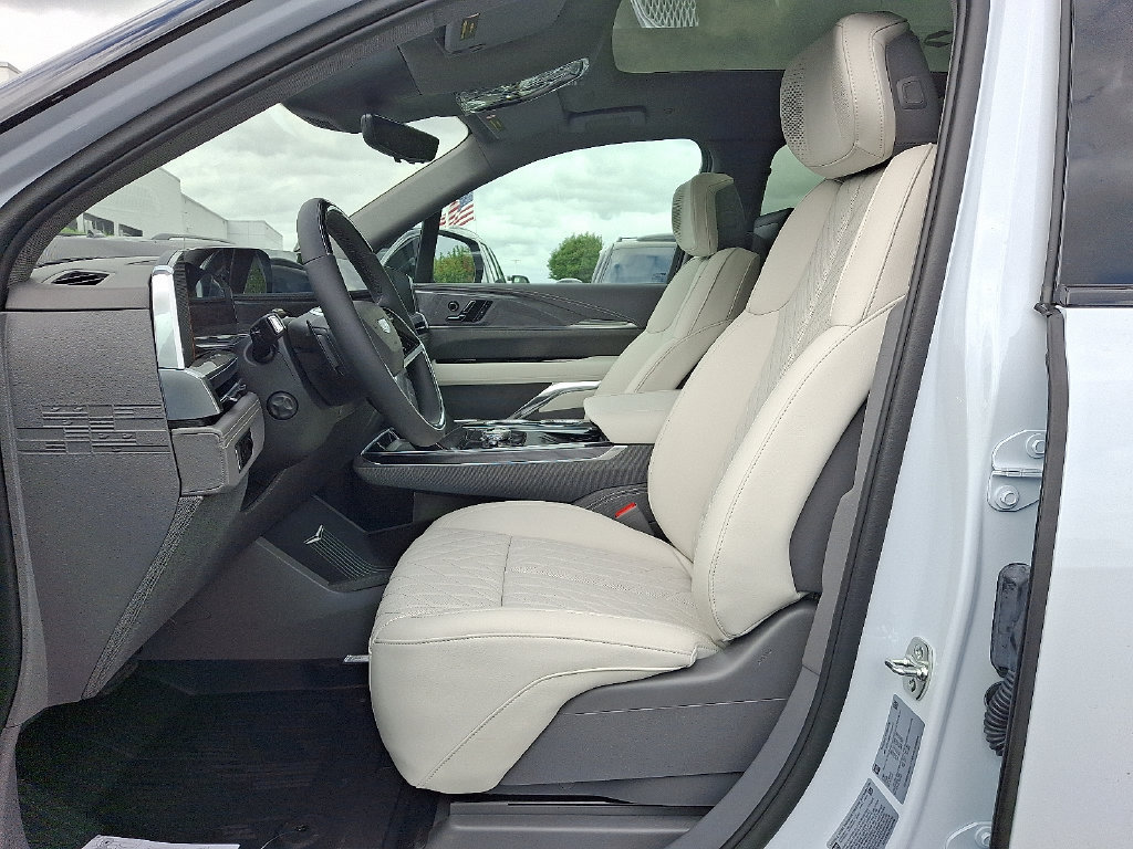 New 2026 Cadillac Escalade IQL Luxury w/ LPO, Floor Liner Package AWD/4WD image 6