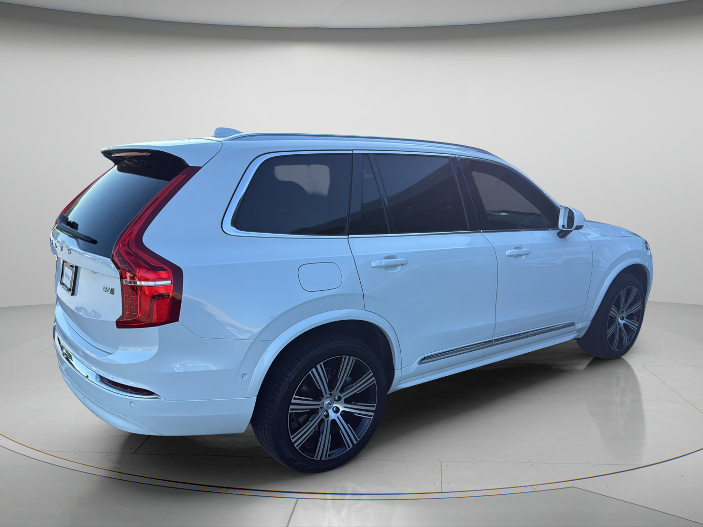 Used 2025 Volvo XC90 B6 Ultra w/ Protection Package AWD/4WD image 15