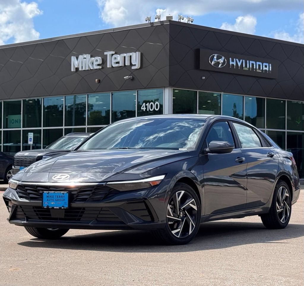 New 2026 Hyundai Elantra Limited FWD image 1