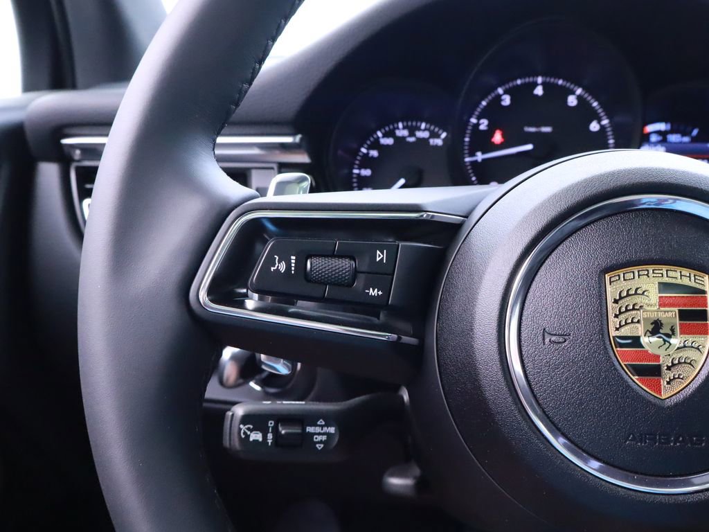 New 2025 Porsche Macan image 35