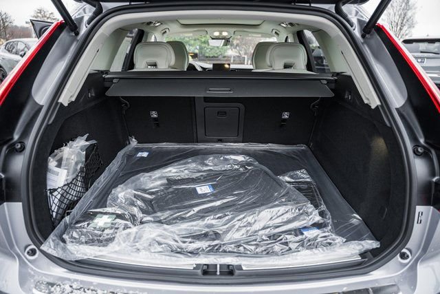 New 2026 Volvo XC60 B5 Ultra w/ Protection Package Premier image 9