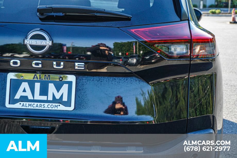 Used 2023 Nissan Rogue S FWD image 12
