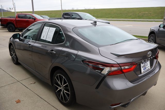 Used 2023 Toyota Camry SE image 7