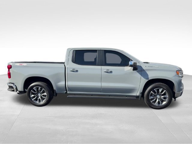Used 2024 Chevrolet Silverado 1500 LT AWD/4WD image 7