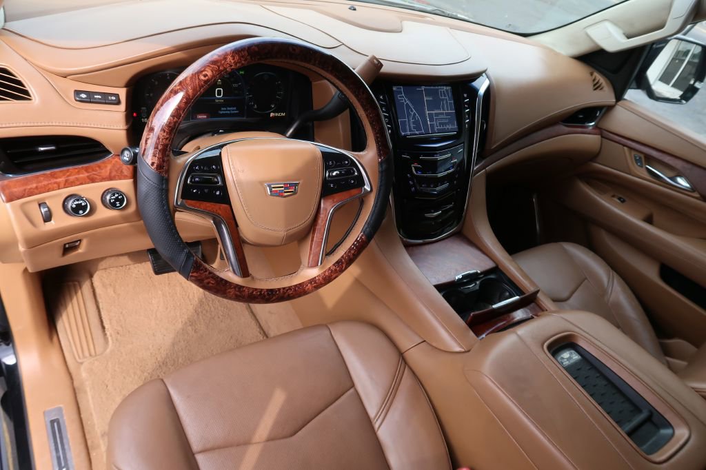 Used 2015 Cadillac Escalade ESV Platinum AWD/4WD image 7